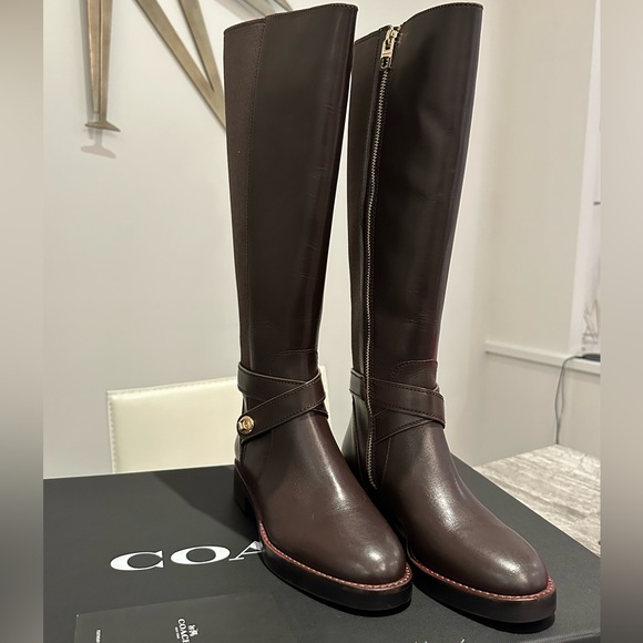 Coach riding boots. - Picture 3 of 4